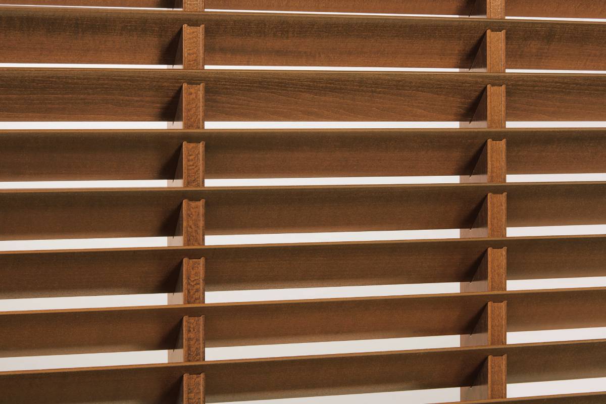 Hunter Douglas Parkland® Wood Blinds for farmhouse design near Fairfield, New Jersey (NJ)